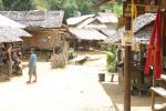 Nai Soi, kayan falu (1)